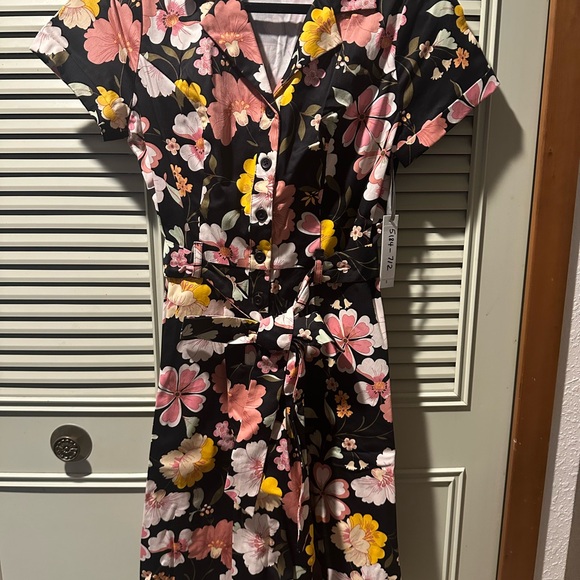 Eva Rose Dresses & Skirts - Floral Black Dress